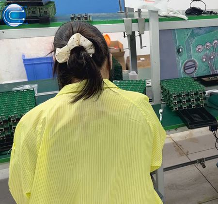 Laatste bedrijfscasus over De fabricage-uitdagingen van flexibele PCB-assemblage en hoe deze te overwinnen