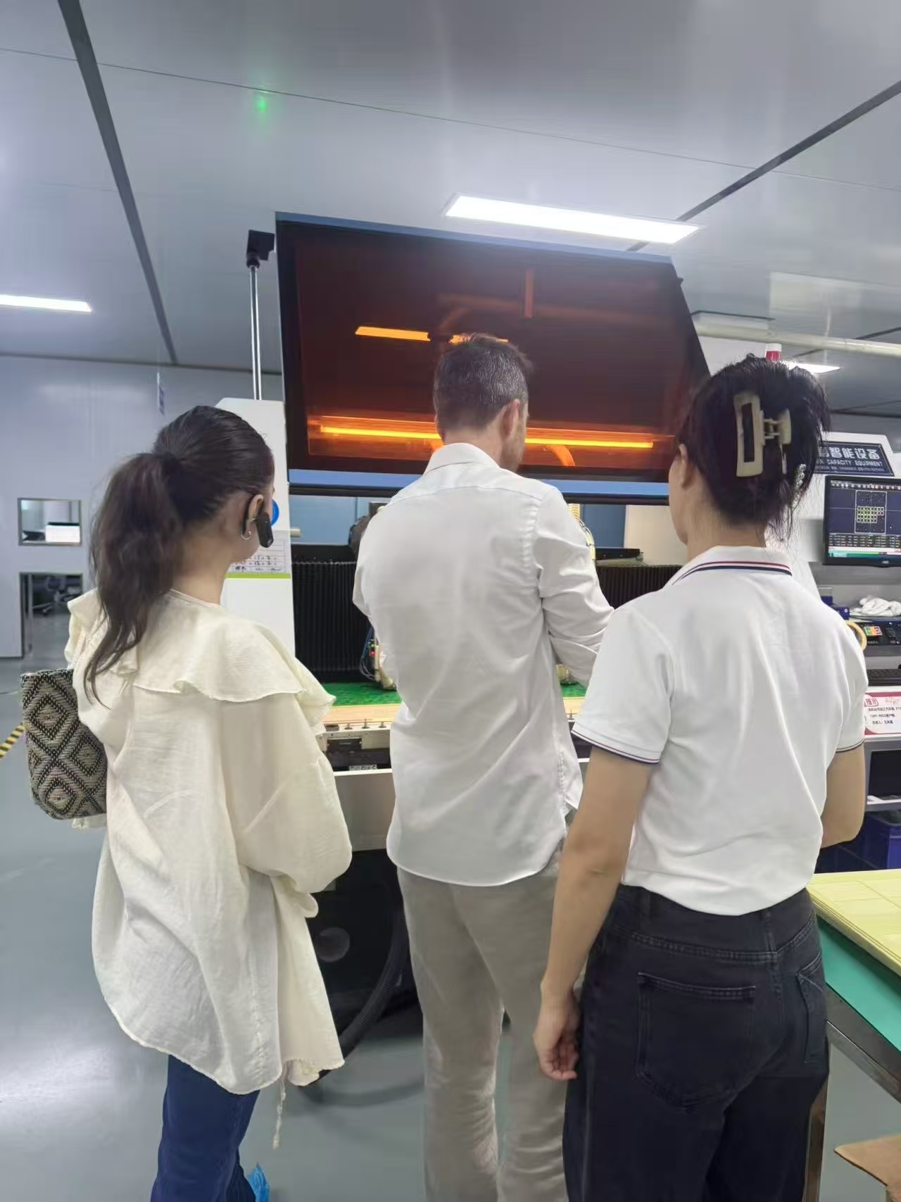 Laatste bedrijfscasus over Deense klant kiest RingPCB voor grootschalige communicatiebesturing PCBA!